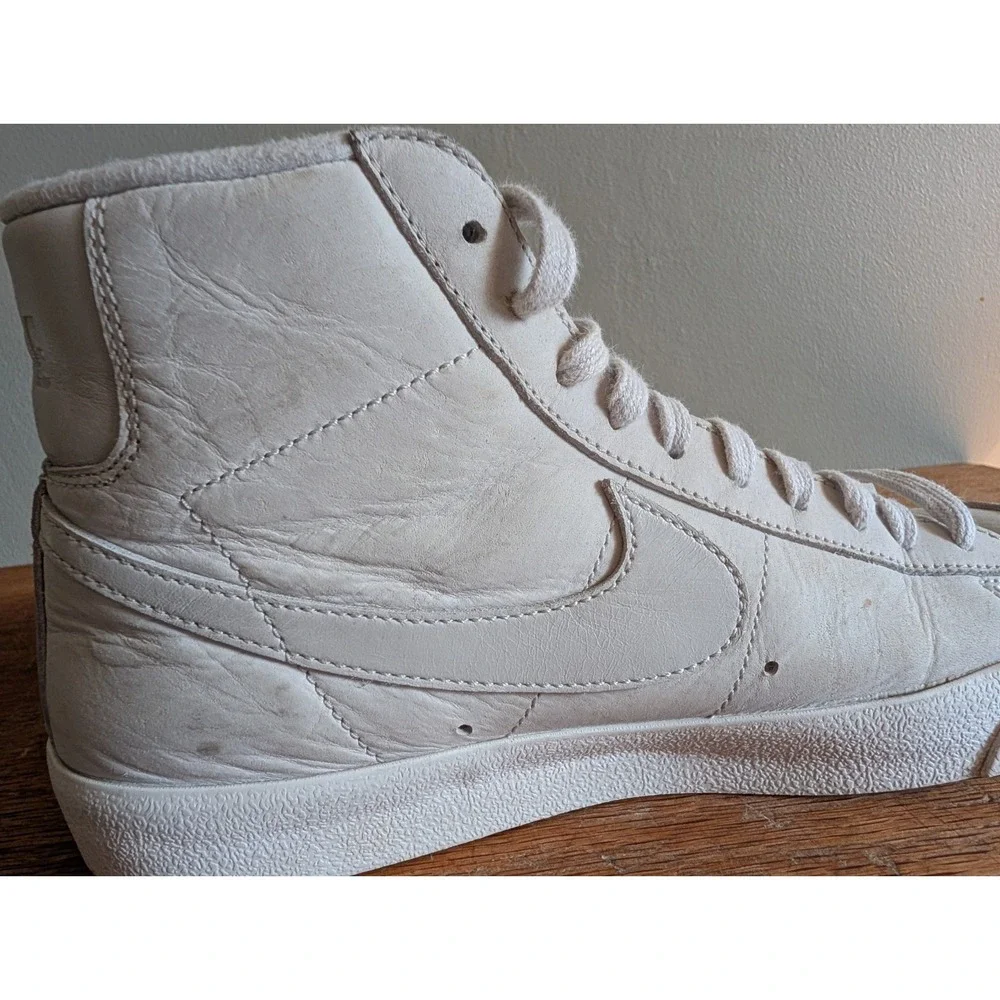 Nike Blazer Mid '77 Premium Size 9 Women Leather Photon Dust-Summit White Shoes